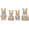 Image de Sylvanian Families - La famille Lapin Crème - Set 4 figurines - Plongez dans l'univers de la famille Sylvanian - Figurines animaux miniatures - Jouet enfant 3 ans et + - 5706 en occasion ou reconditionné