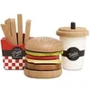 Image de Hamburger frites et soda en bois