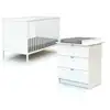 Image de Chambre bébé lit et commode à langer en bois blanc