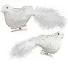 Image de Set de 2 clips oiseaux pailletés décoratifs en plumes blancs L8