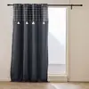Image de Rideau à oeillets avec haut à carreaux et pompons en polycoton coton