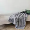 Image de Plaid en fausse fourrure gris clair 157x230cm