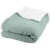 Image de Plaid sherpa et gaze de coton 130 x 170 cm vert amande