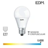 Image de Ampoule LED standard 10 W 800 lm 6 400 K capteur crépusculaire [Classe énergétique A+]