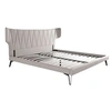 Image de Lit en tissu gris clair