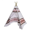 Image de Tipi indien avec tiges en bambou