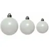 Image de Ensemble de 32 boules de Noël en plastique blanc, Ø 4/6/10 cm