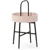 Image de Bout de canapé avec plateau en mdf rose et structure métallique