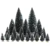 Image de Village de noël miniature vert plastique h8xl8xl8cm