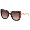Image de Roberto Cavalli Femme Roberto Cavalli SRC097M 9TCY Lunettes de soleil Acétate Noir Marron Papillon Normale Ombré