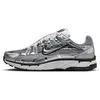 Image de Nike P-6000, couleur argent métallisé