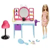 Image de Barbie Coffret Salon De Coiffure Ultra Chevelure, Poupée Cheveux Qui Changent De Couleur, Robe Pied-De-Poule Et 15 Accessoires De Coiffure, Jouet Enfant, Dès 3 Ans, HKV00 en occasion ou reconditionné