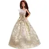 Image de Poupée Barbie Noël 2025 cheveux bruns JBH97