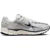 Image de Nike Sneakers FD0884-025 in BLACK OR GREY color size 39