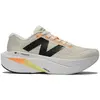 Image de New Balance FuelCell SuperComp Trainer v3, modèle Angora Hot Mango (pour femmes) - Taille 41 (Europe)