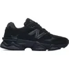 Image de Découvrez la New Balance U9060ZGE Black Cement chez Kicksshop. Une basket de sport pour homme, noir et gris, au design moderne et à la coupe confortable.