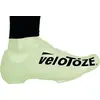 Image de VeloToze Überschuh 2.0, modèle court, couleur blanche, taille S/M - surchaussures de pluie aérodynamiques pour vélo.