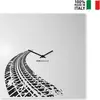 Image de Horloge murale décorative et moderne pour le bureau et le salon « Ride and Live » - Gris