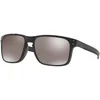 Image de Oakley Holbrook Mix 938406 Polished Black/Prizm Black Polarized Lifestyle brýle
