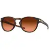 Image de Oakley Homme Oakley OO9265 LATCH 926560 Lunettes de soleil O_matter Marron Marron Ronde Normale Ombré