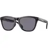 Image de Oakley Homme Oakley OO9284 FROGSKINS RANGE 928411 Lunettes de soleil O_matter Noir Gris Ronde Normale Prizm