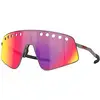 Image de Oakley Unisex Oakley OO6025 SUTRO TI SWEEP 602503 Lunettes de soleil Titane Gris Violet Carré Normale