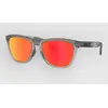 Image de Oakley Frogskins Range Xl Matte Grey Smoke/Grey Lunettes de soleil gris Uni