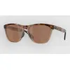 Image de Oakley Frogskins Range Xl Brown Tort/Brown Smok Lunettes de soleil marron Uni