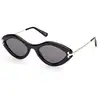 Image de Emilio Pucci Femme Emilio Pucci EP0223 01A Lunettes de soleil Acétate Noir Gris Géométrique Normale