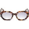 Image de Max&Co. MO0115 HAVANA/GREY SHADED 51/22/140 Lunettes de soleil pour femmes