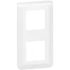 Image de Plaque Verticale Mosaic Legrand 2x2 Modules Finition: Blanc