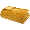 Image de Plaid Ocre Motif Losange En Relief 180 X 230 Cm - Atmosphera