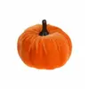 Image de Mini Citrouille en velours diam. 7cm, Orange