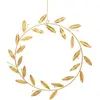 Image de Grande Couronne de feuilles en mÃ©tal dorÃ© Ã  suspendre Ã 39cm
