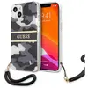 Image de Etui Guess do iPhone 13 6,1 czarny Camo Strap Collection - Neuf