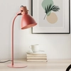 Image de BRILLIANT Lampe de table haute ELENA en rouge | tête pivotante | 1x E27 douille max. 40W | hauteur 52cm | métal/bois