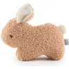 Image de Peluche Bieco « Fine », lapin en bouclé avec une carotte qui couine | 20 cm | Peluche lapin pour bébé | Peluche lapin, doudou, lapin en peluche, peluche pour bébé, pour filles