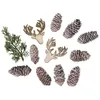 Image de Décorations Noël Pommes De Pin Et Rennes En Bois