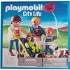 Image de PLAYMOBIL city life 3209 famille / poussette