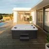 Image de HOME DELUXE - Jacuzzi d'extérieur - SUNSET Plus avec escalier et couverture thermique - Dimensions : 220 x 156 x 82 cm - Avec 32 jets de massage et 13 sources lumineuses I Jacuzzi d'extérieur