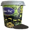 Image de 10 kg de colza Lyra Pet® dans un bac de 30 L