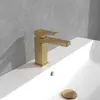 Image de Robinet à levier unique pour lavabo, modèle Architectura Square, de Villeroy & Boch