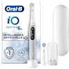 Image de Oral-B iO 6 Brosse à Dents Électrique Grise, 2 Brossettes, 1 Étui de Voyage, 1 Pochette pour Chargeur en occasion ou reconditionné