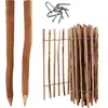 Image de kit complet de 5m de clôture en lattes de 120cm de haut avec 5 poteaux en bois de 1,5m de long et des crampons