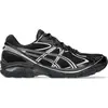 Image de Achetez les chaussures ASICS GT-2160 noires et argentées chez Kicksshop. Baskets noires et argentées, conçues pour le sport, avec amorti GEL et un design rétro inspiré de la course.