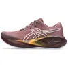 Image de Chaussures de course pour femmes ASICS Novablast 5 TR, couleur bordeaux, taille 4.5 UK