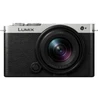 Image de Appareil photo hybride Panasonic Lumix DC-S9 24,2 MP plein format avec objectif 18-40 mm Noir et argent - Neuf