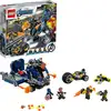 Image de LEGO 76143 Super Heroes Marvel Avengers Truck Capture Set avec les minifigurines de Captain America et Hawkeye