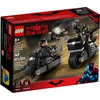 Image de LEGO 76179 DC Batman & Selina Kyle : Poursuite en moto, jouet de super-héros avec Catwoman et un bat-signal qui brille dans le noir
