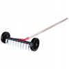 Image de KADAX Aérateur de gazon avec roues, griffe de jardin pour gazon, jardin, mousse, râteau de coupe en métal